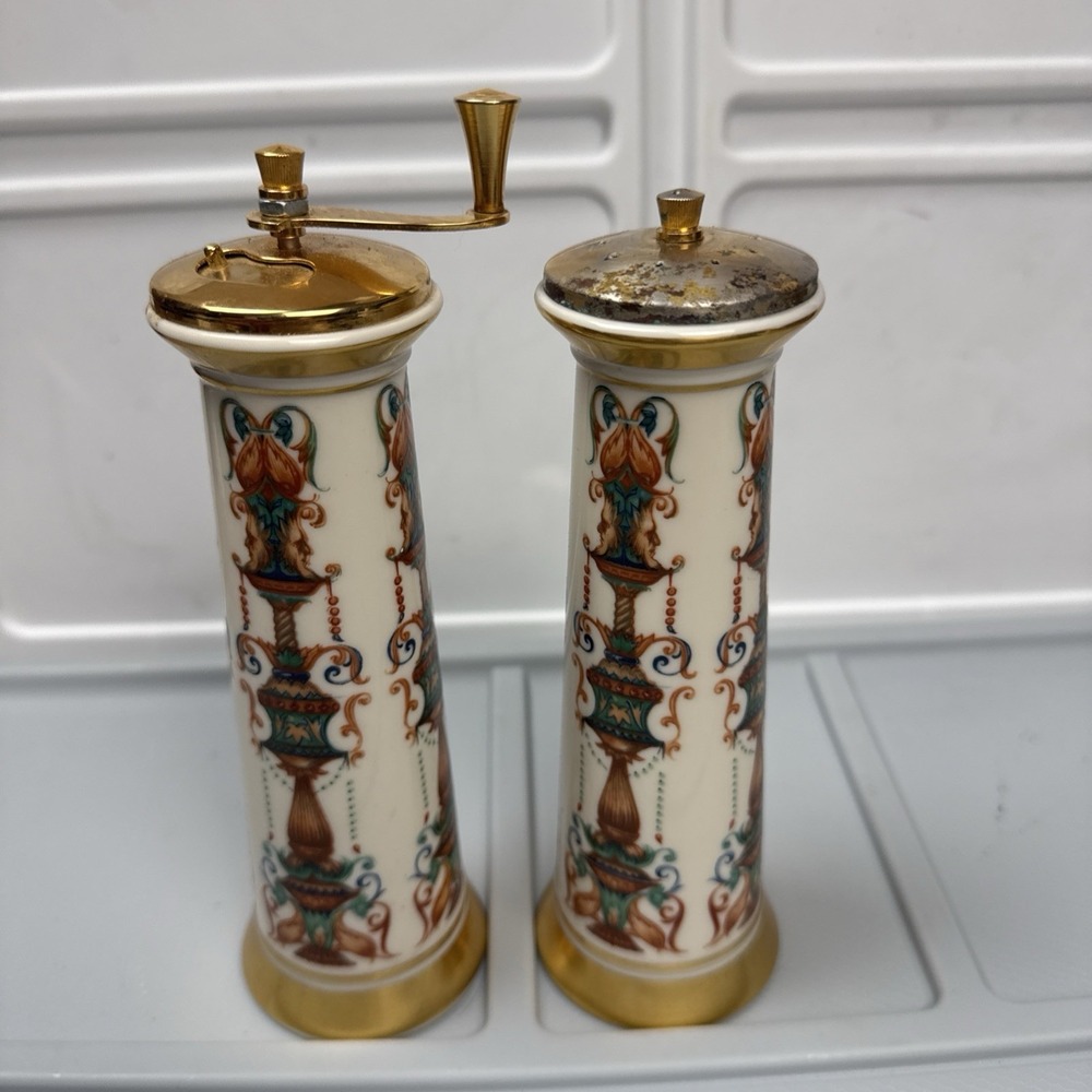 LENOX Lido Vintage Salt & Pepper Shakers Mill Set Porcelain Gold Hand Decorated